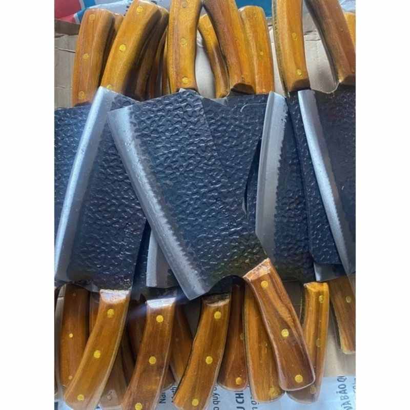 Dao chặt xương làm từ nhíp xe ô tô